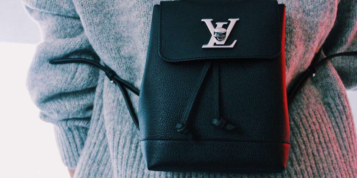 LV Outlets: Unveiling the Epitome of Luxury in Woman Bags